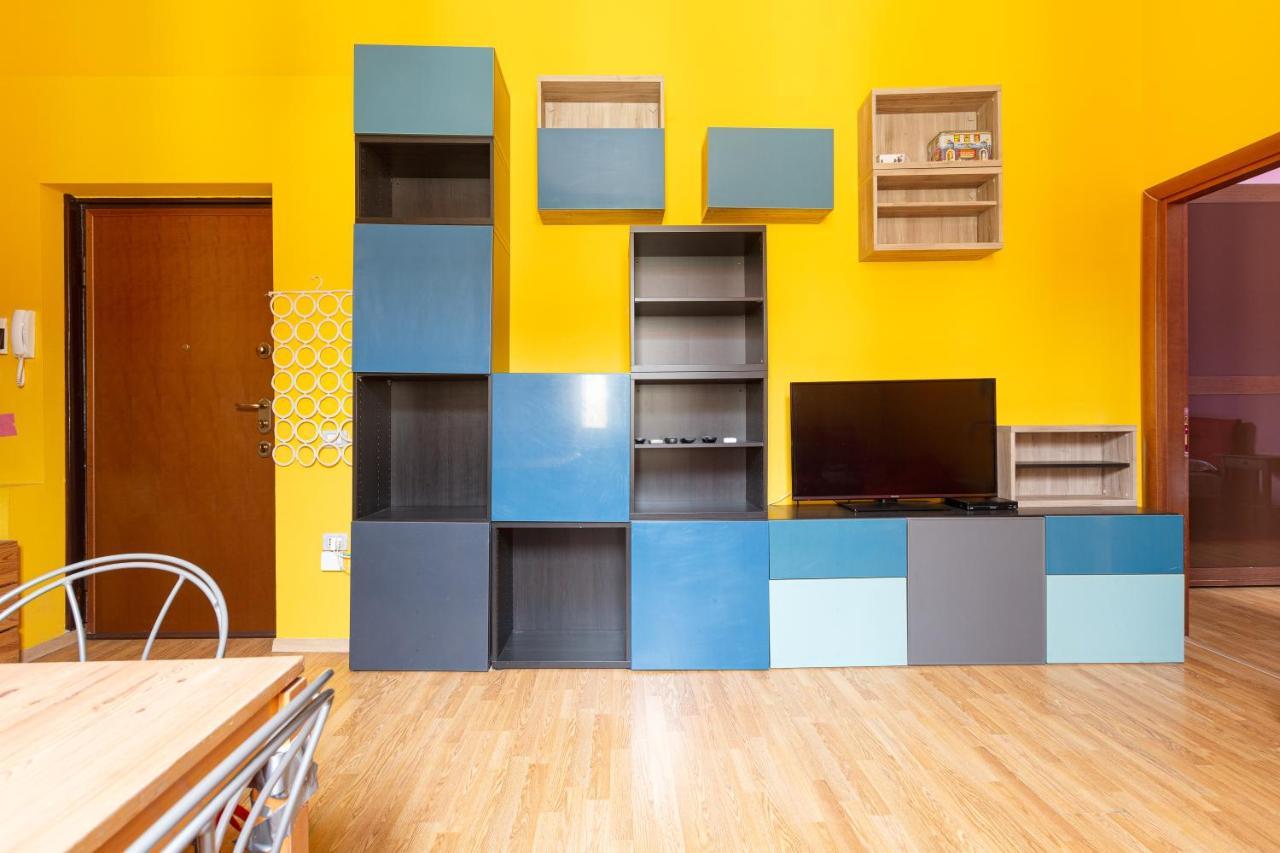 Milano Viale Umbria Colorful Apartment Экстерьер фото