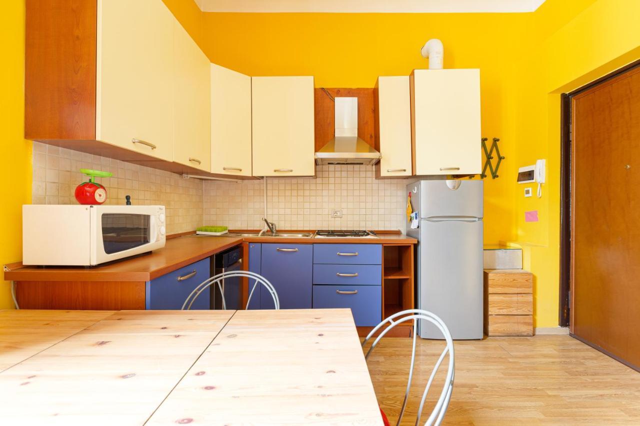 Milano Viale Umbria Colorful Apartment Экстерьер фото